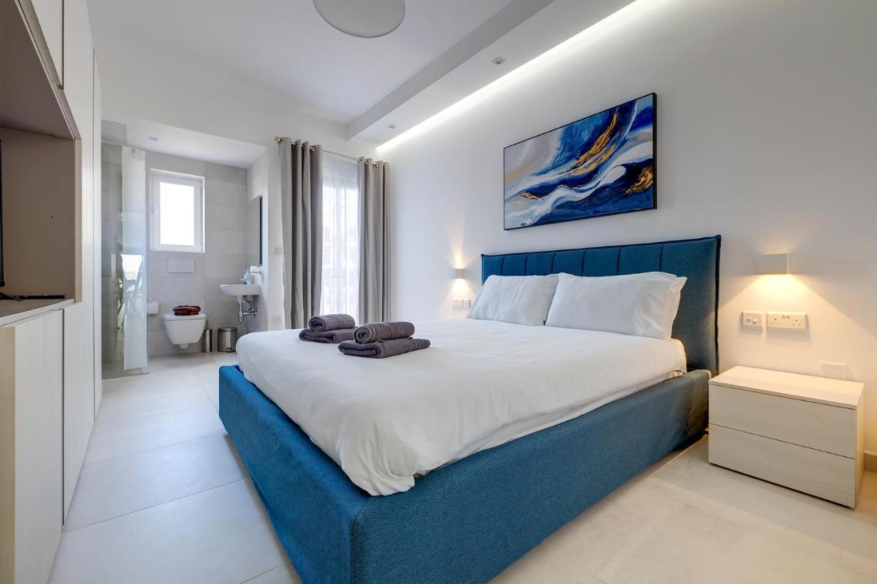Luxe Apartment With Valletta And Harbour Views Sliema Bagian luar foto