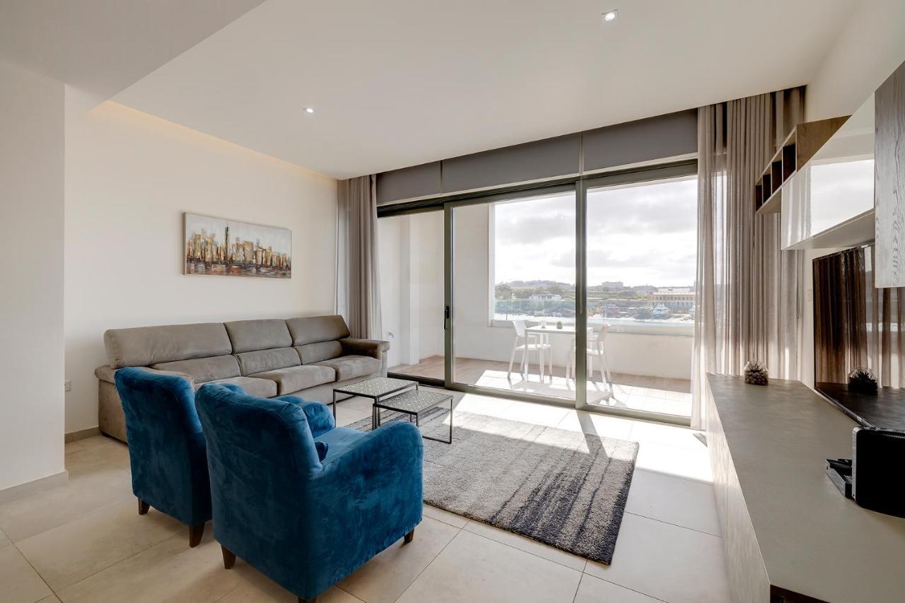 Luxe Apartment With Valletta And Harbour Views Sliema Bagian luar foto