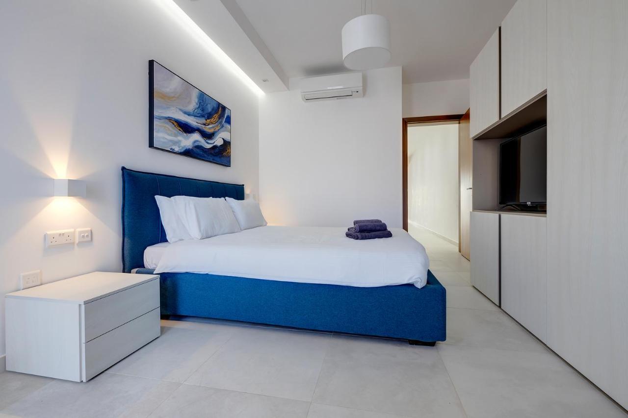 Luxe Apartment With Valletta And Harbour Views Sliema Bagian luar foto