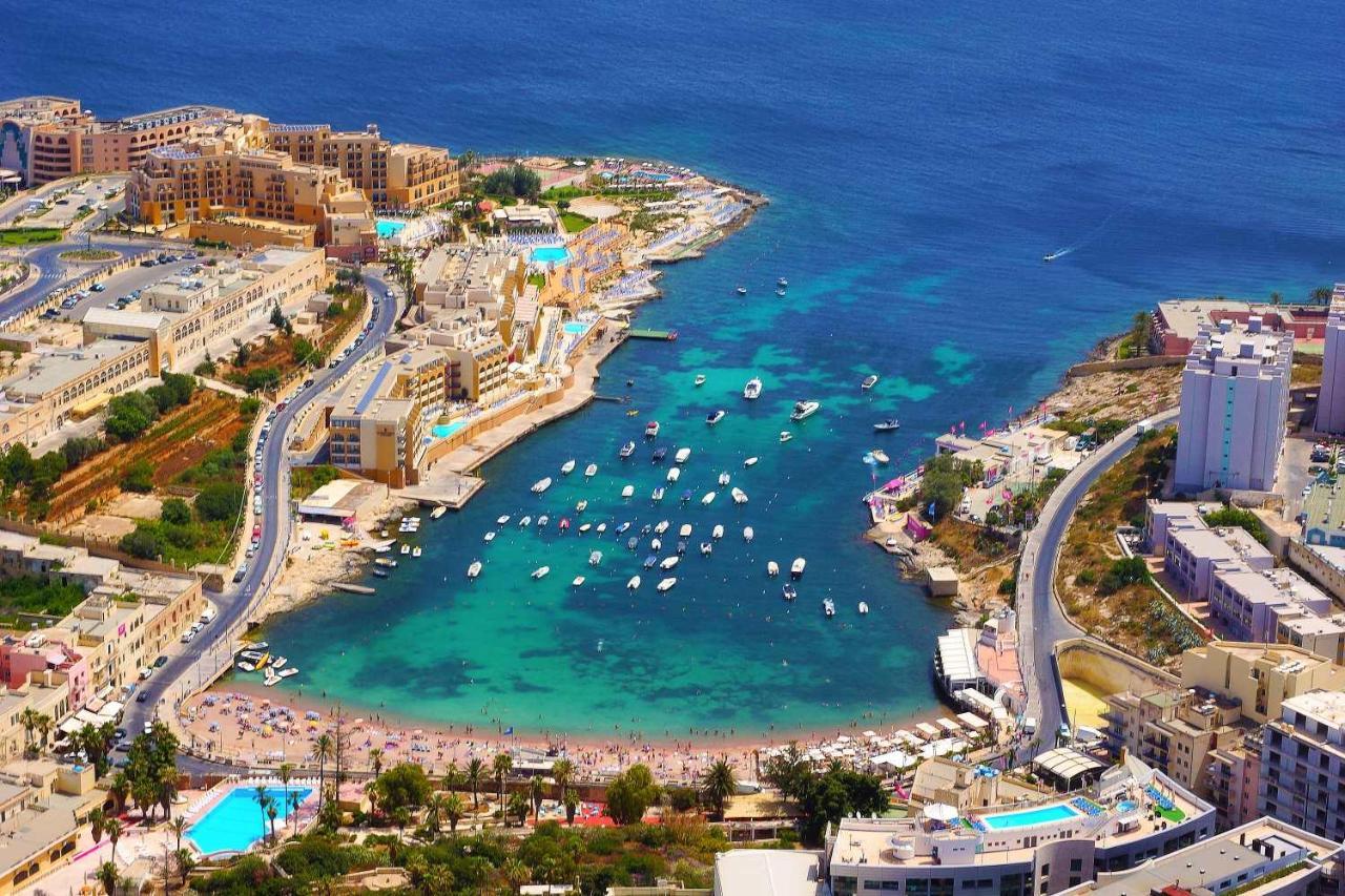 Luxe Apartment With Valletta And Harbour Views Sliema Bagian luar foto